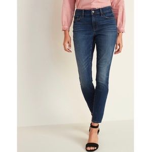 Mid-Rise Dark-Wash Pop Icon Skinny Jeans